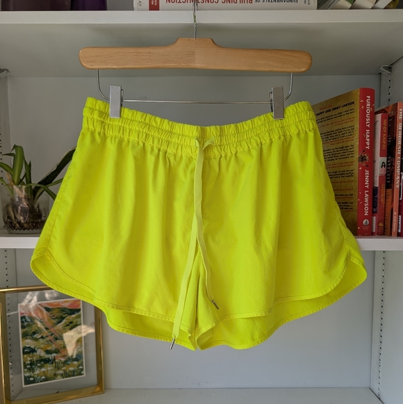 TNA Pants - Aritiza Tna Women's Shorts Neon Yellow Size Large Athletic Running